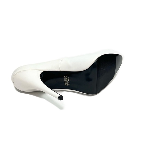Vintage 1990s deadstock white vegan leather scalloped slip on stiletto heels - Picture 8 of 8